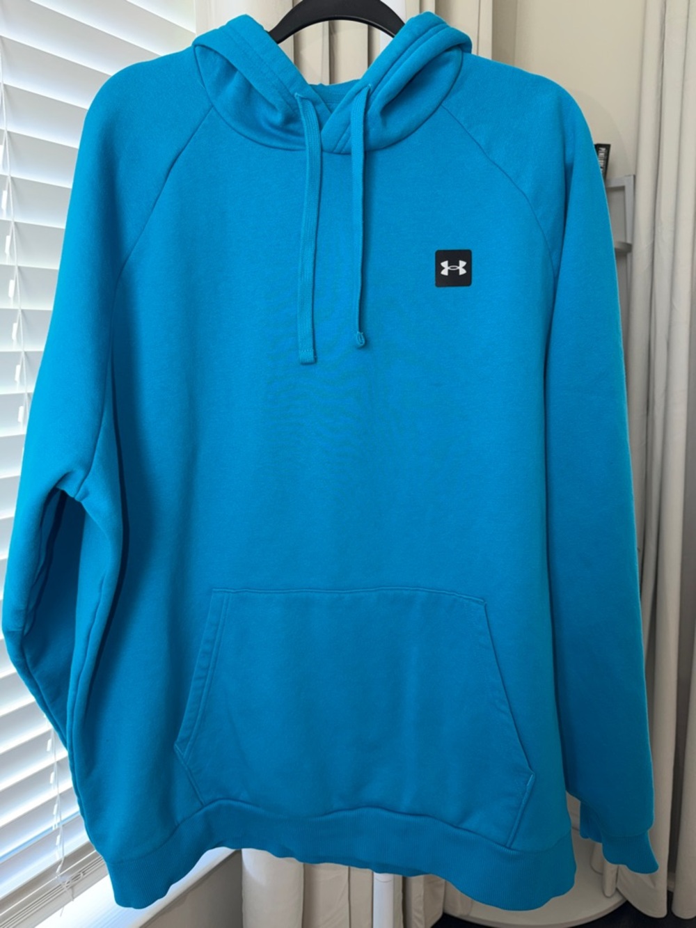 Under Armour Men’s Bright Aqua Pullover Hoodie